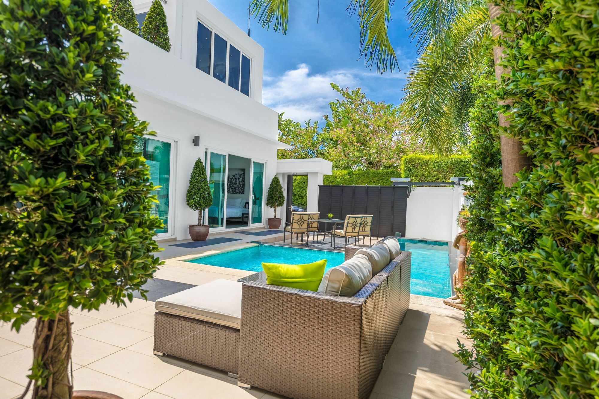 Best Pool Villa Jomtien Pattaya Bagian luar foto